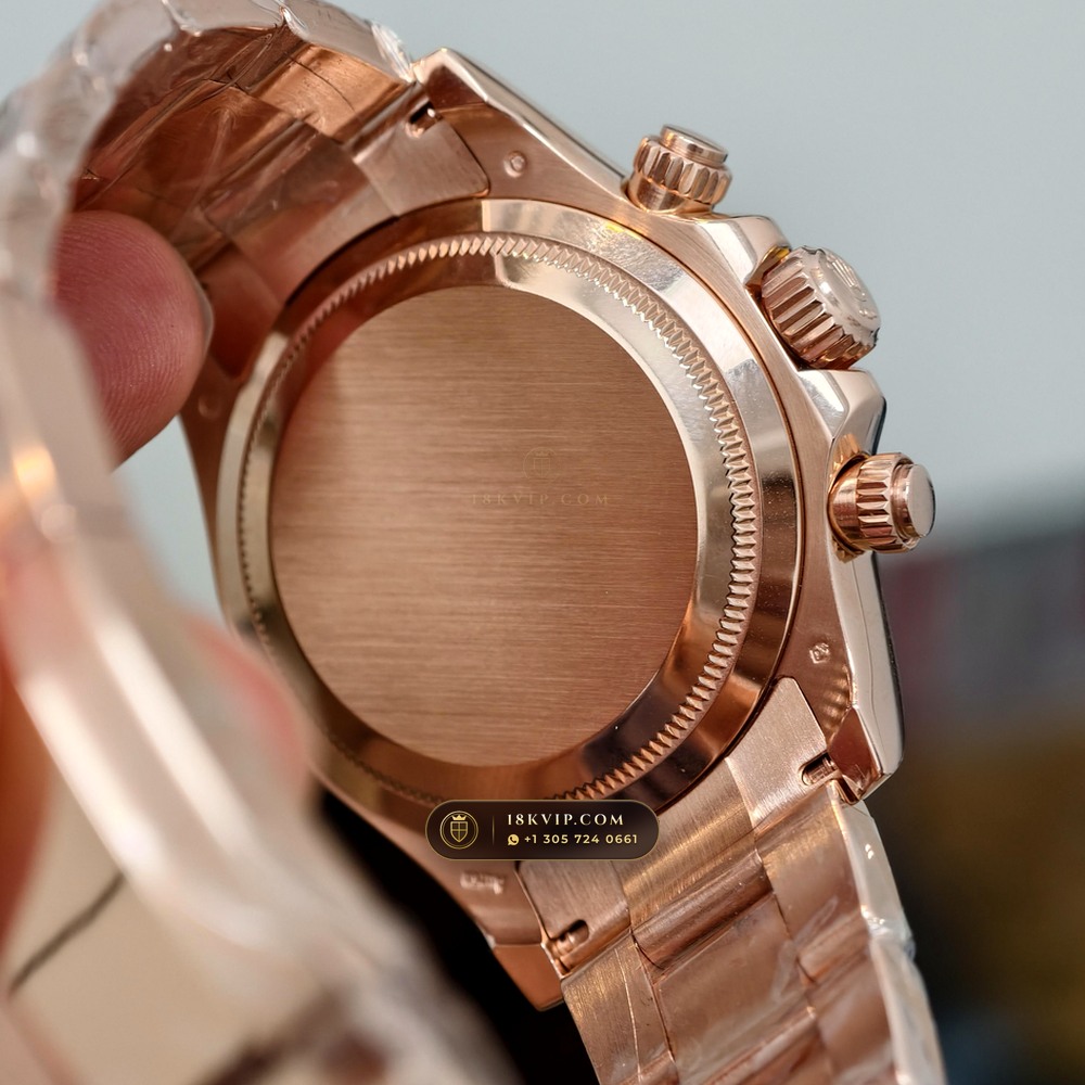 Rolex Cosmograph Daytona 18K Everose Gold Master Watchmaker Spec Ref. 126505 — Private Vault Edition — Studio Gallery Plate VII in 18K Rose Gold Au750 (216.8g Verified Mass, Rolex Manufacture Cal. 4131 - 72h Power Reserve)