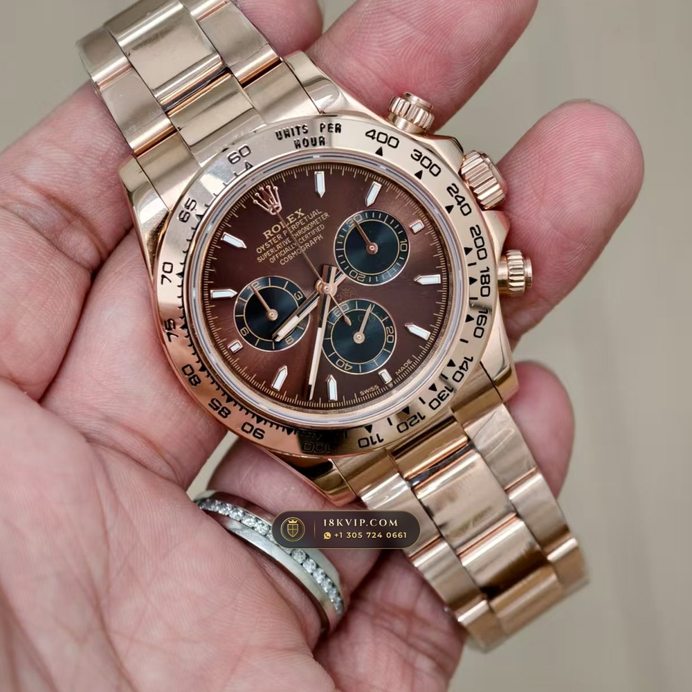 Rolex Cosmograph Daytona 18K Everose Gold Master Watchmaker Spec Ref. 126505 — Private Vault Edition — Studio Gallery Plate VIII in 18K Rose Gold Au750 (216.8g Verified Mass, Rolex Manufacture Cal. 4131 - 72h Power Reserve)