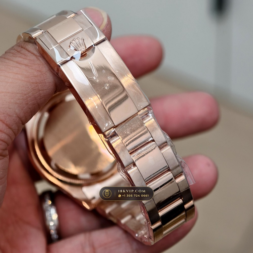 Rolex Cosmograph Daytona Starry Sky Dial 18K Everose Gold Ref. 126505 — Private Vault Edition — Studio Gallery Plate VII in 18K Rose Gold Au750 (216.3g Verified Mass, Rolex Manufacture Cal. 4131 - 72h Power Reserve)