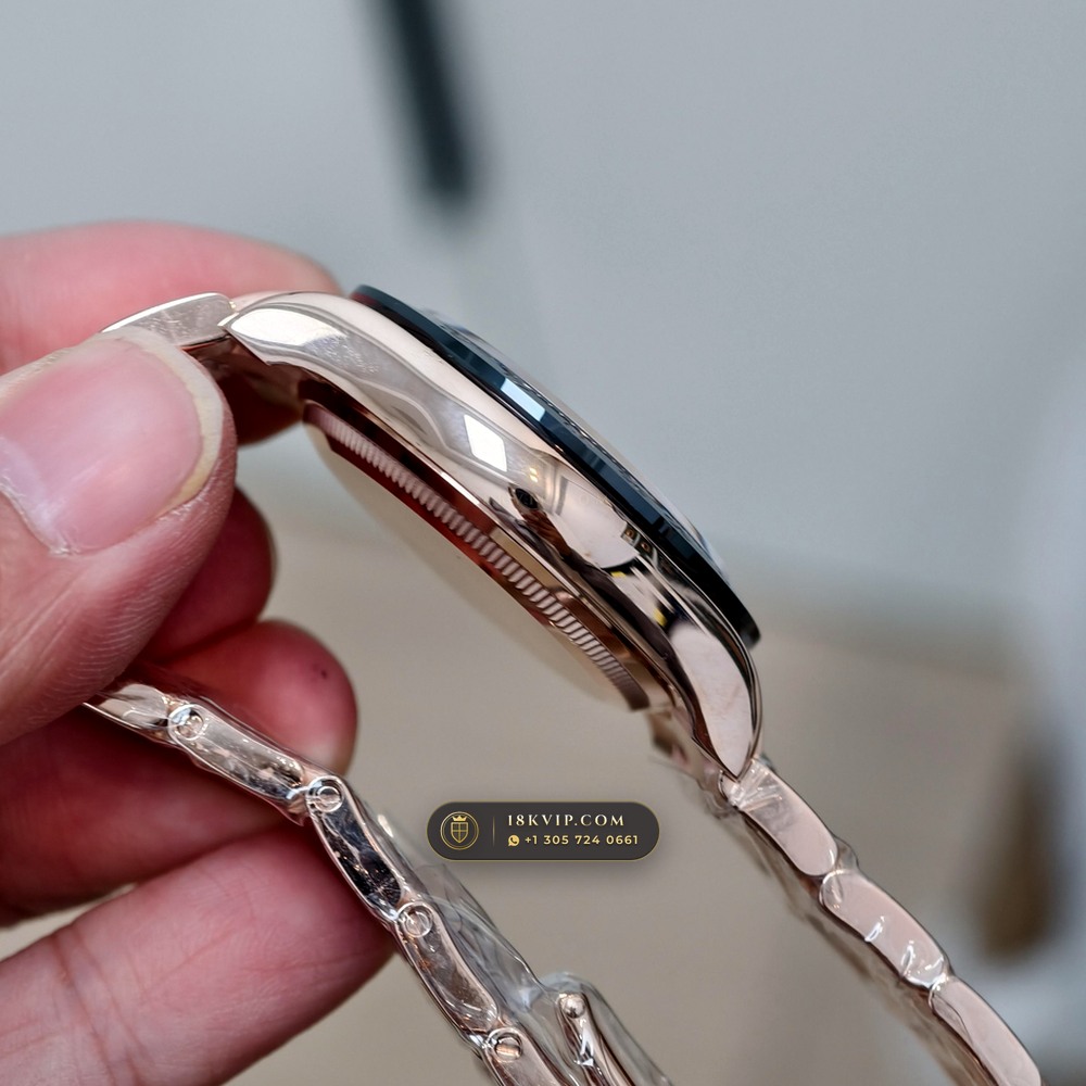 Rolex Cosmograph Daytona Starry Sky Dial 18K Everose Gold Ref. 126505 — Private Vault Edition — Studio Gallery Plate VIII in 18K Rose Gold Au750 (216.3g Verified Mass, Rolex Manufacture Cal. 4131 - 72h Power Reserve)