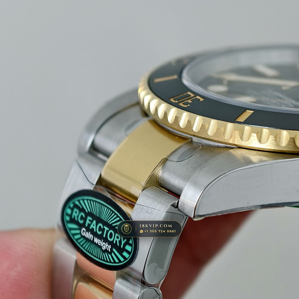 Rolex Submariner Date Geneva Atelier Spec Ref. 126613LN — Private Vault Edition — Studio Gallery Plate IV in 904L Stainless Steel Custom Architecture (174.9g Verified Mass, Rolex Manufacture Cal. 3235 - 70h Power Reserve)