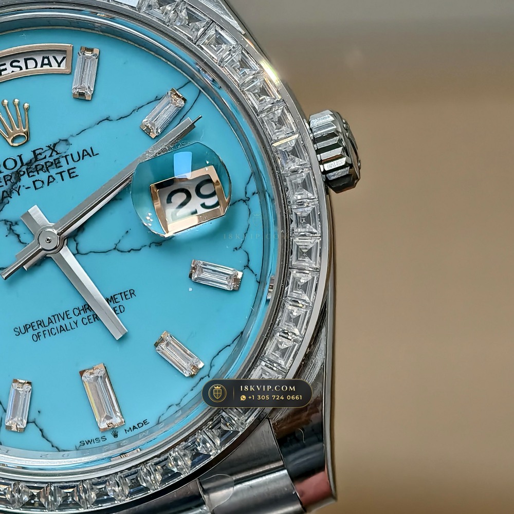 Rolex Day-Date 40 Natural Turquoise Dial Diamond-Set Bezel 18K Everose Gold Ref. 228235 — Private Vault Edition — Studio Gallery Plate IV in 18K Rose Gold Au750 (210.6g Verified Mass, Rolex Manufacture Cal. 3255 - 70h Power Reserve)