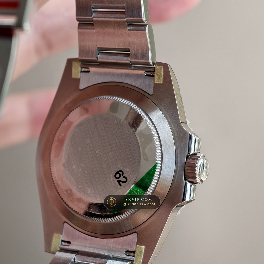 Rolex Submariner Date 41mm Custom Purple Ombre Dial Ref. 126610LN — Private Vault Edition — Studio Gallery Plate VIII in 904L Stainless Steel Custom Architecture (156.7g Verified Mass, Rolex Manufacture Cal. 3235 - 70h Power Reserve)