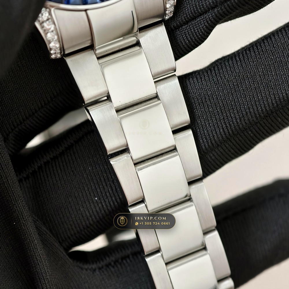 Rolex Cosmograph Daytona Black Obsidian Dial & Sapphire Bezel 18K White Gold 5-Axis CNC Case Ref. 126599TSA — Private Vault Edition — Studio Gallery Plate V in 18K White Gold Au750 (216.2g Verified Mass, Rolex Manufacture Cal. 4131 - 72h Power Reserve)