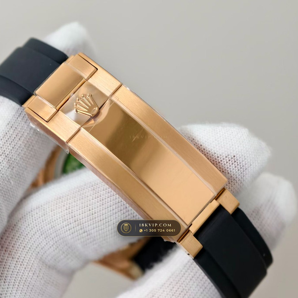 Rolex Cosmograph Daytona 18K Everose Gold Hand-Chamfered Bevel Spec Ref. 126515LN — Private Vault Edition — Studio Gallery Plate VI in 18K Rose Gold Au750 (160.3g Verified Mass, Rolex Manufacture Cal. 4131 - 72h Power Reserve)