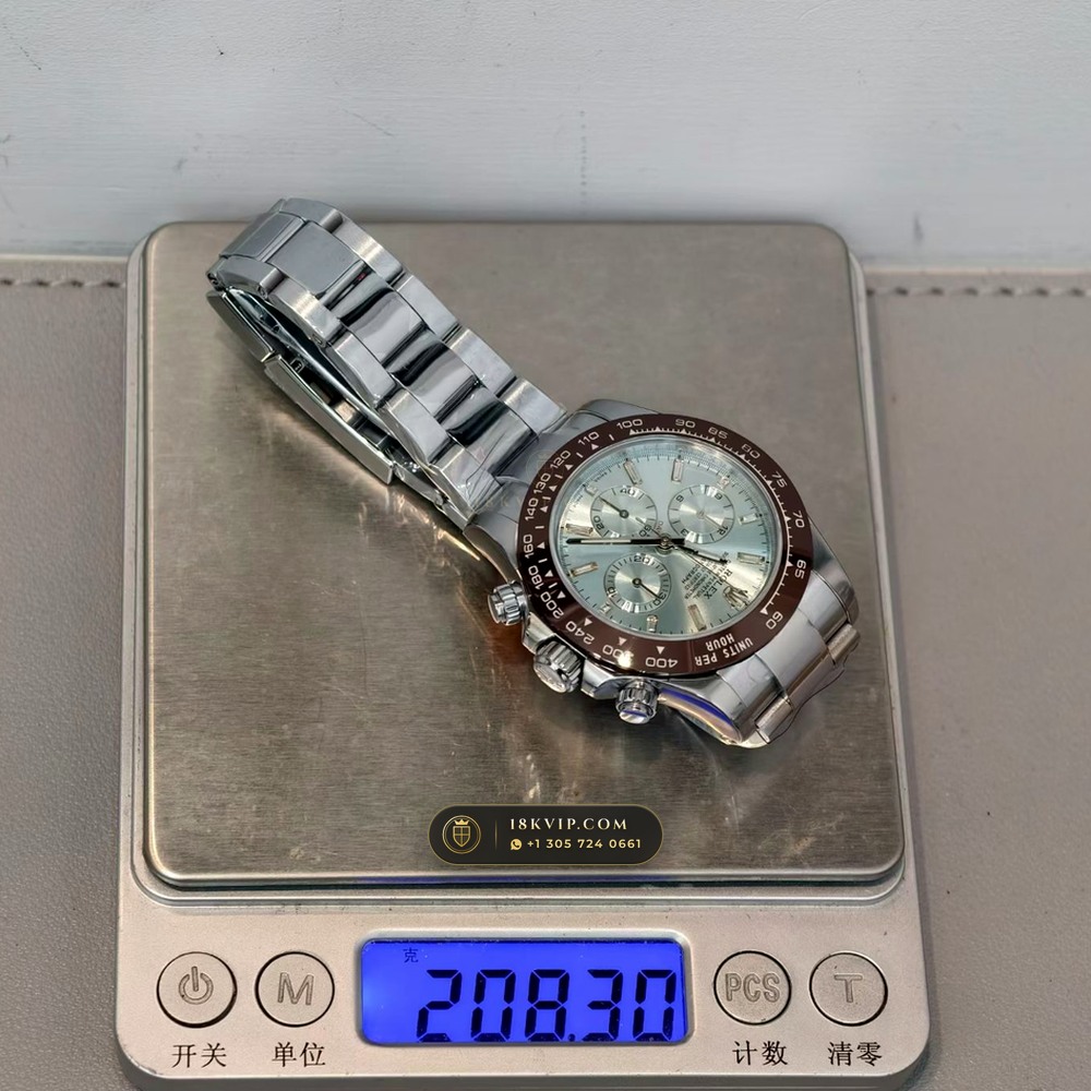 Rolex Cosmograph Daytona Ice-Blue Sunray Dial 950 Platinum Ref. 116506 — Private Vault Edition — Studio Gallery Plate VII in 950 Platinum Pt950 (281.9g Verified Mass, Rolex Manufacture Cal. 4130 - 72h Power Reserve)