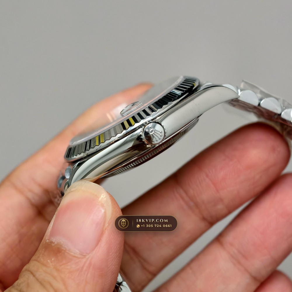 Rolex Day-Date 40 18K White Gold Chronometer Regulated Spec Ref. 228239 — Private Vault Edition — Studio Gallery Plate IV in 18K White Gold Au750 (210.6g Verified Mass, Rolex Manufacture Cal. 3255 - 70h Power Reserve)