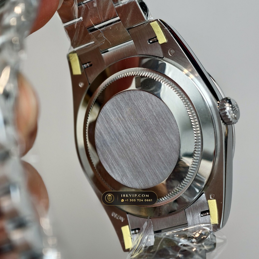 Rolex Day-Date 40 18K White Gold Chronometer Regulated Spec Ref. 228239 — Private Vault Edition — Studio Gallery Plate VI in 18K White Gold Au750 (210.6g Verified Mass, Rolex Manufacture Cal. 3255 - 70h Power Reserve)