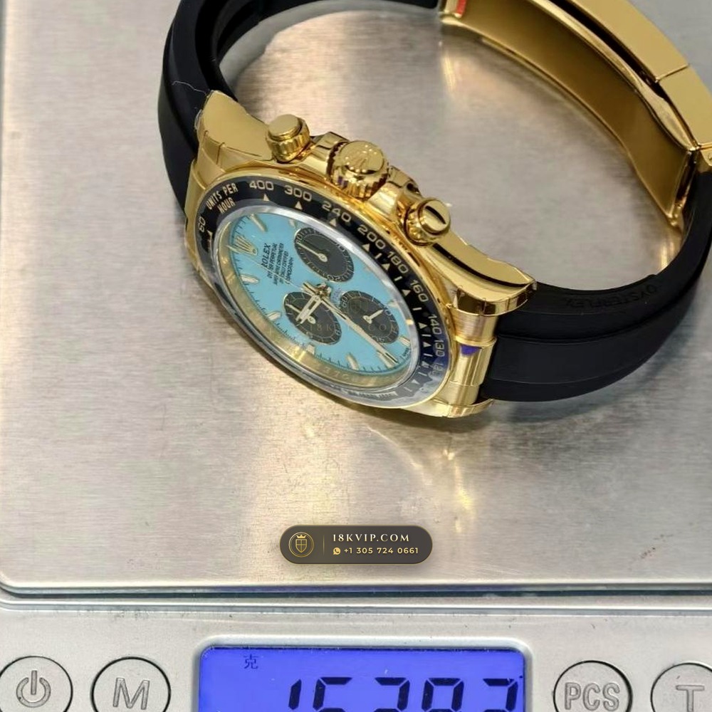 Rolex Cosmograph Daytona Tiffany Blue Dial 18K Yellow Gold Geneva Atelier Spec Ref. 126518LN — Private Vault Edition — Studio Gallery Plate IX in 18K Yellow Gold Au750 (160.2g Verified Mass, Rolex Manufacture Cal. 4131 - 72h Power Reserve)