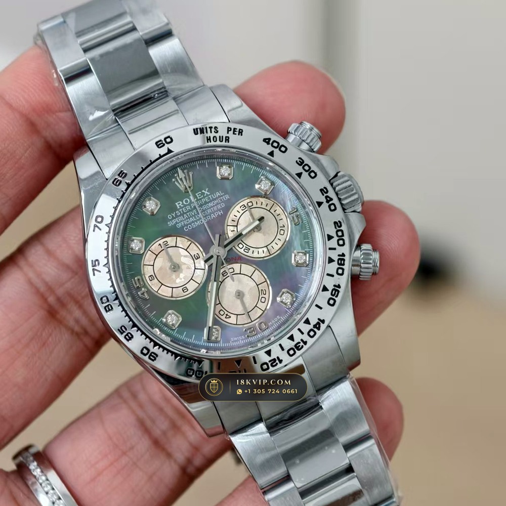 Rolex Cosmograph Daytona Iridescent Natural Mother-of-Pearl Dial 18K White Gold Ref. 126509 — Private Vault Edition — Studio Gallery Plate II in 18K White Gold Au750 (216.3g Verified Mass, Rolex Manufacture Cal. 4131 - 72h Power Reserve)