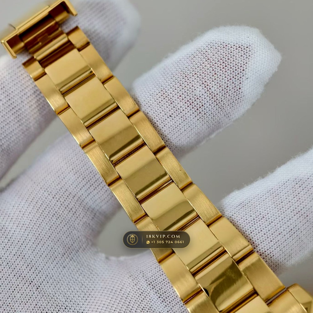 Rolex Cosmograph Daytona 18K Yellow Gold Hand-Finished Buff Dial Deep Crystal Optics Ref. 116508 — Private Vault Edition — Studio Gallery Plate V in 18K Yellow Gold Au750 (216.4g Verified Mass, Rolex Manufacture Cal. 4130 - 72h Power Reserve)