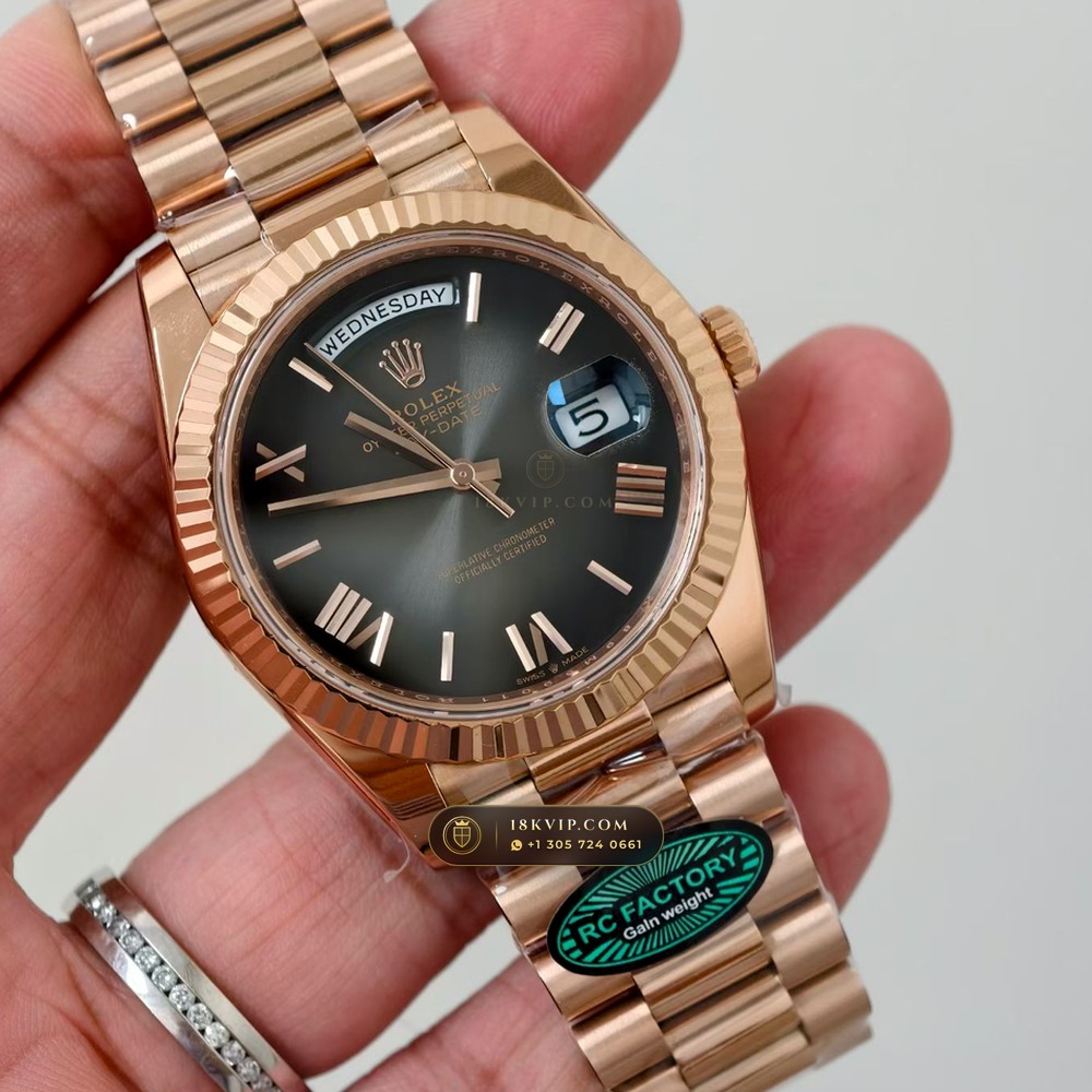 Rolex Day-Date 40 Graduated Slate-Grey Ombre Sunray Dial 18K Everose Gold Geneva Atelier Spec Ref. 228235 — Private Vault Edition — Studio Gallery Plate II in 18K Rose Gold Au750 (210.8g Verified Mass, Rolex Manufacture Cal. 3255 - 70h Power Reserve)