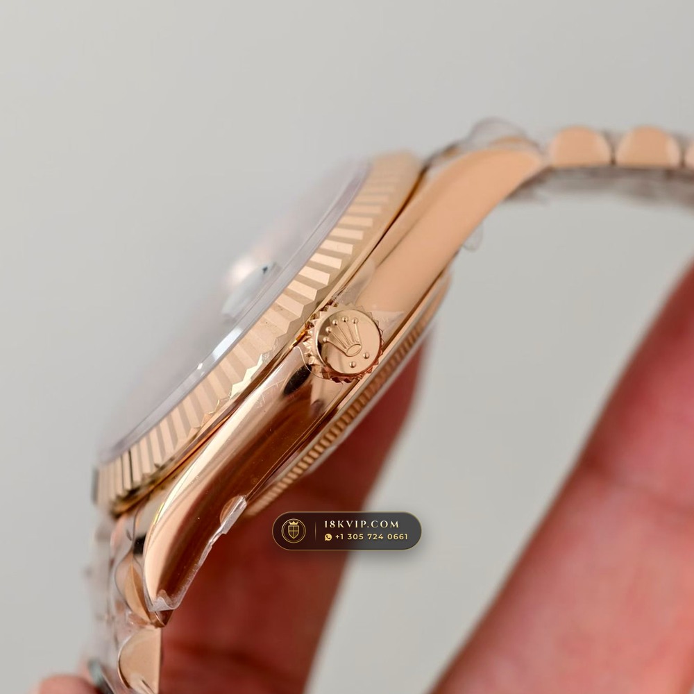 Rolex Day-Date 40 Graduated Slate-Grey Ombre Sunray Dial 18K Everose Gold Geneva Atelier Spec Ref. 228235 — Private Vault Edition — Studio Gallery Plate IV in 18K Rose Gold Au750 (210.8g Verified Mass, Rolex Manufacture Cal. 3255 - 70h Power Reserve)