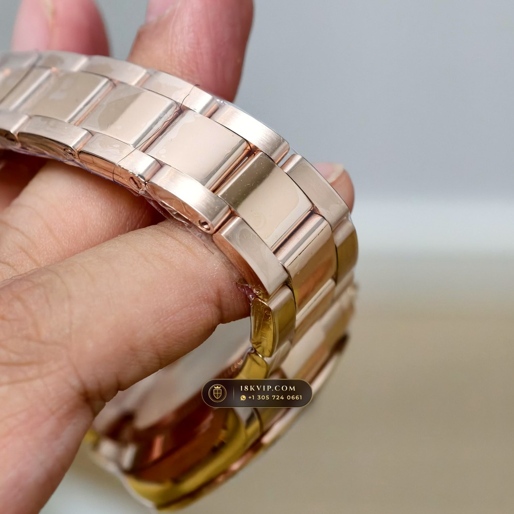 Rolex Cosmograph Daytona Racing Arabic Dial 18K Everose Gold Ref. 126505 — Private Vault Edition — Studio Gallery Plate IV in 18K Rose Gold Au750 (216.9g Verified Mass, Rolex Manufacture Cal. 4131 - 72h Power Reserve)
