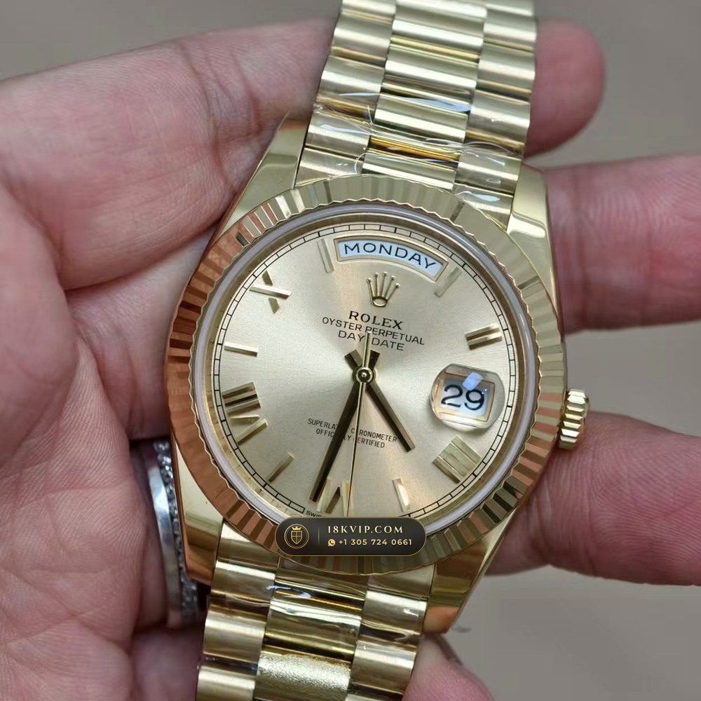 Rolex Day-Date 40 Champagne Gold Roman Dial 18K Yellow Gold Ref. 228238 — Private Vault Edition — Studio Gallery Plate III in 18K Yellow Gold Au750 (210.4g Verified Mass, Rolex Manufacture Cal. 3255 - 70h Power Reserve)
