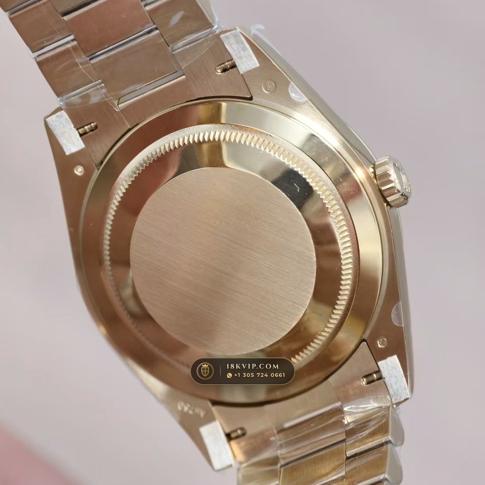 Rolex Day-Date 40 Champagne Gold Roman Dial 18K Yellow Gold Ref. 228238 — Private Vault Edition — Studio Gallery Plate VII in 18K Yellow Gold Au750 (210.4g Verified Mass, Rolex Manufacture Cal. 3255 - 70h Power Reserve)