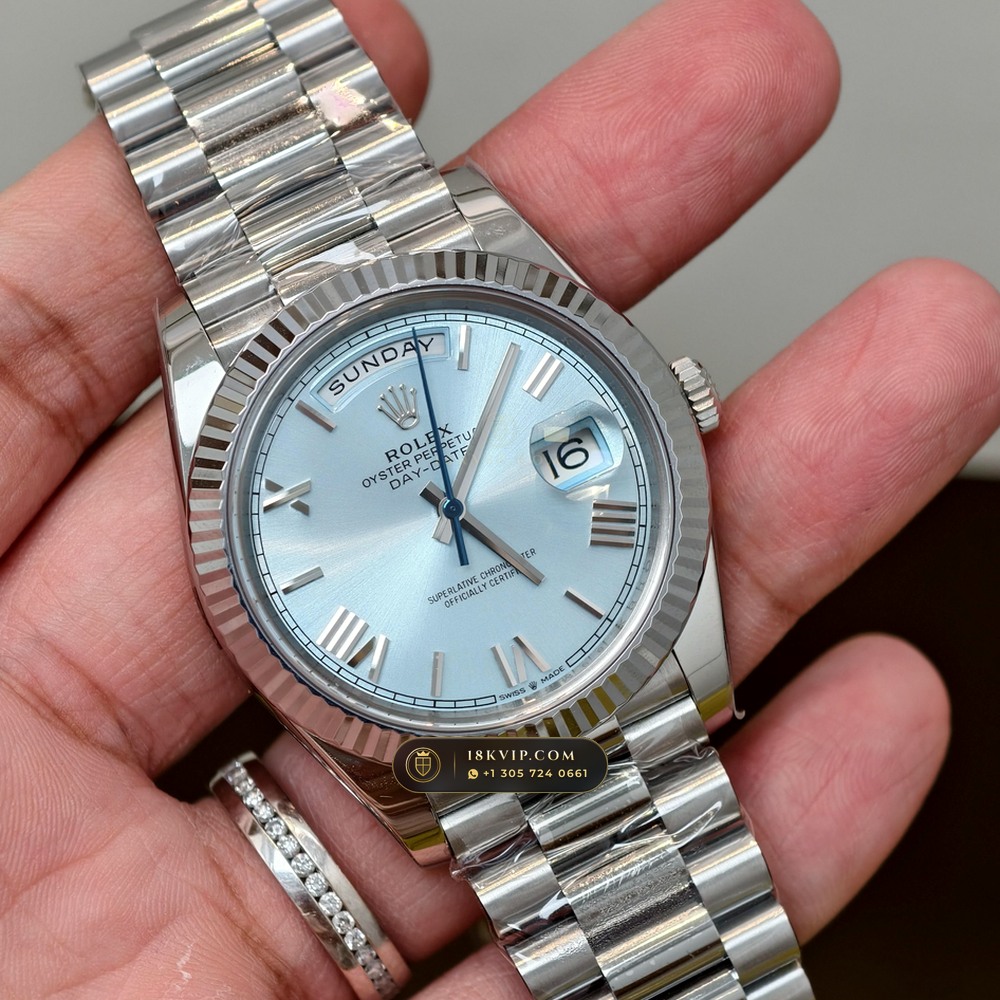 Rolex Day-Date 40 950 Platinum Geneva Atelier Spec Ref. 228236 — Private Vault Edition — Studio Gallery Plate II in 950 Platinum Pt950 (280.1g Verified Mass, Rolex Manufacture Cal. 3255 - 70h Power Reserve)