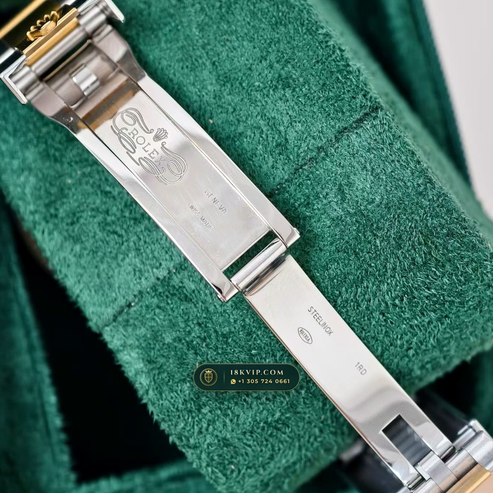 Rolex Submariner Date Ref. 116613 — Private Vault Edition — Studio Gallery Plate VI in 18K Gold & 904L Oystersteel Rolesor (174.6g Verified Mass, Rolex Manufacture Cal. 3135)