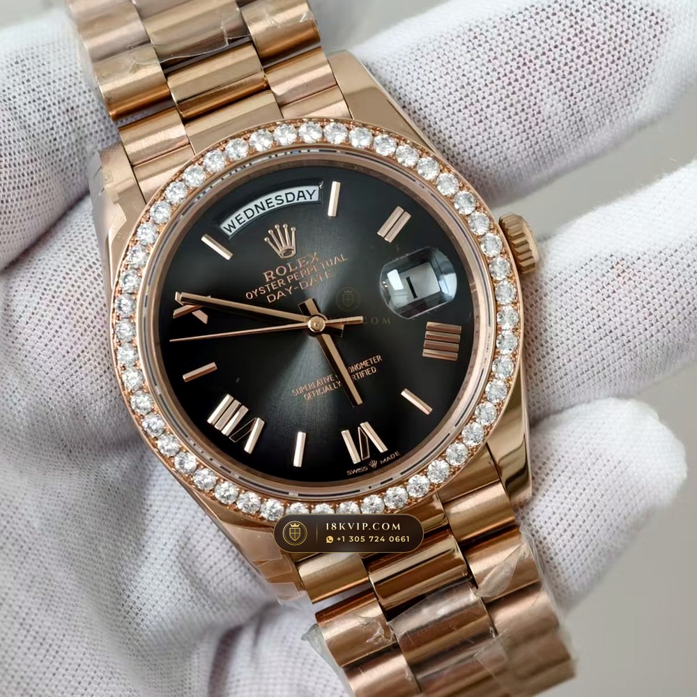 Rolex Day-Date 40 Graduated Ombre Sunray Dial Diamond-Set Bezel 18K Everose Gold Ref. 228235 — Private Vault Edition — Studio Gallery Plate II in 18K Rose Gold Au750 (210.4g Verified Mass, Rolex Manufacture Cal. 3255 - 70h Power Reserve)