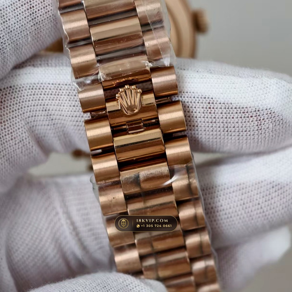 Rolex Day-Date 40 Graduated Ombre Sunray Dial Diamond-Set Bezel 18K Everose Gold Ref. 228235 — Private Vault Edition — Studio Gallery Plate VII in 18K Rose Gold Au750 (210.4g Verified Mass, Rolex Manufacture Cal. 3255 - 70h Power Reserve)