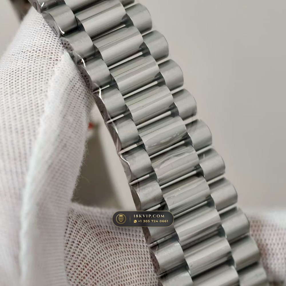 Rolex Day-Date 40 Graduated Blue Ombre Dial 18K White Gold Ref. 228239 — Private Vault Edition — Studio Gallery Plate IV in 18K White Gold Au750 (210.6g Verified Mass, Rolex Manufacture Cal. 3255 - 70h Power Reserve)