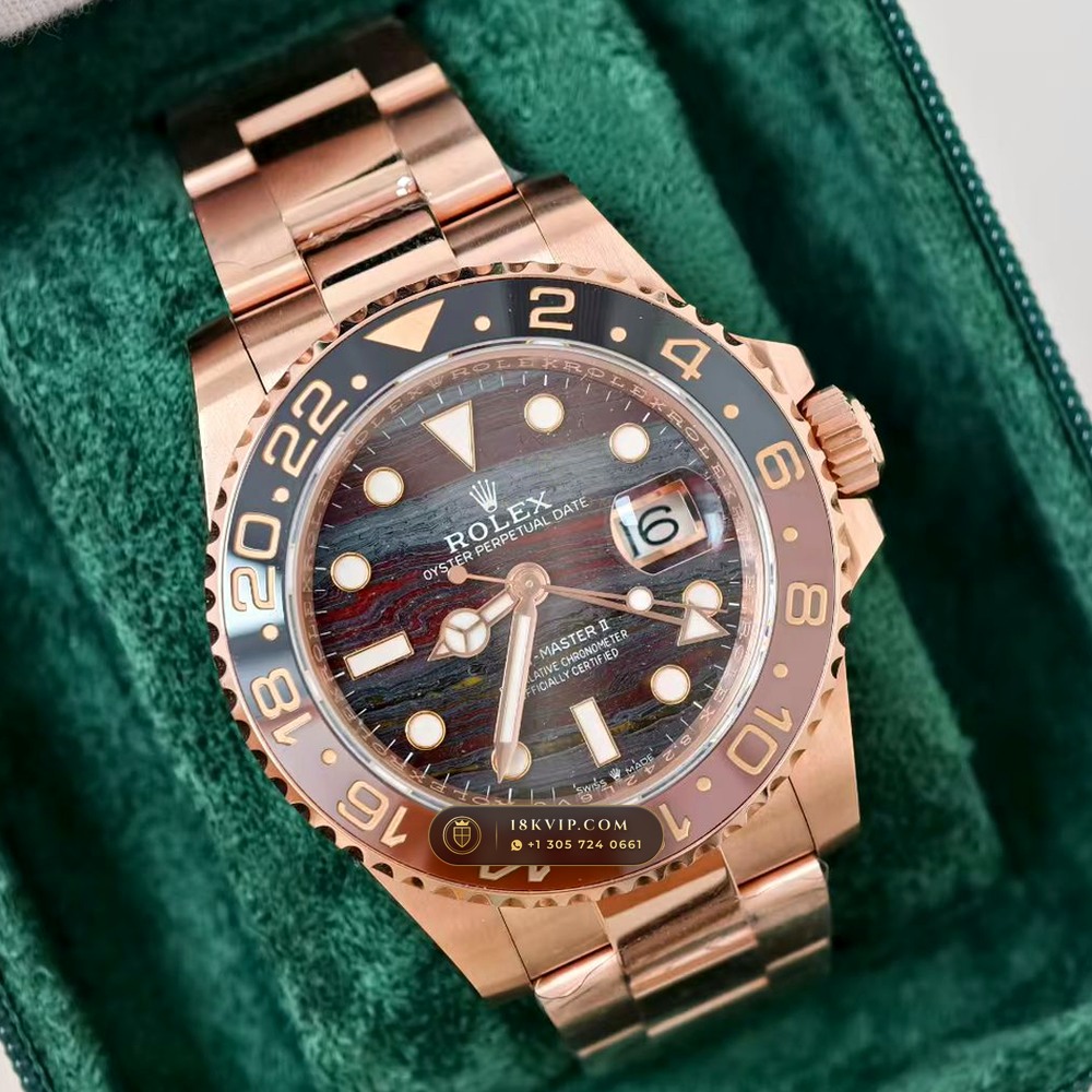 Rolex GMT-Master II 18K Everose Gold Deep Crystal Optics Ref. 126715CHNR — Private Vault Edition — Studio Gallery Plate II in 18K Rose Gold Au750 (225.8g Verified Mass, Rolex Manufacture Cal. 3285 - 70h Power Reserve)