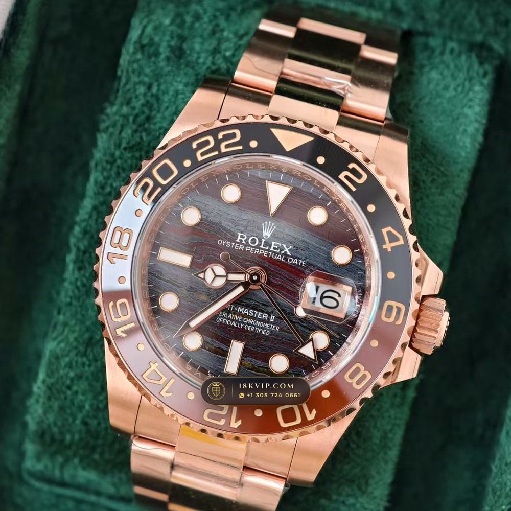 Rolex GMT-Master II 18K Everose Gold Deep Crystal Optics Ref. 126715CHNR — Private Vault Edition — Studio Gallery Plate III in 18K Rose Gold Au750 (225.8g Verified Mass, Rolex Manufacture Cal. 3285 - 70h Power Reserve)