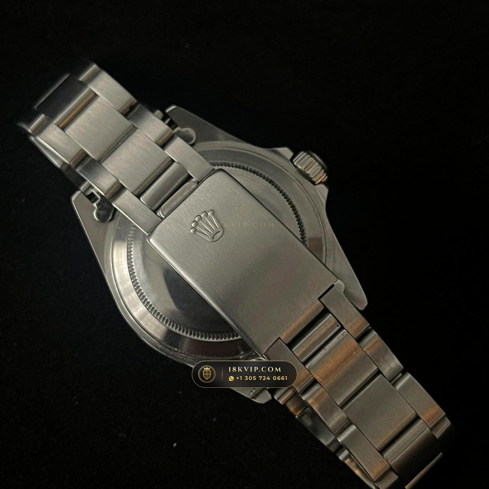 Rolex Submariner Date Ref. 1680 — Private Vault Edition — Studio Gallery Plate V in 904L Stainless Steel Custom Architecture (115.2g Verified Mass, Rolex Manufacture Cal. 3135)