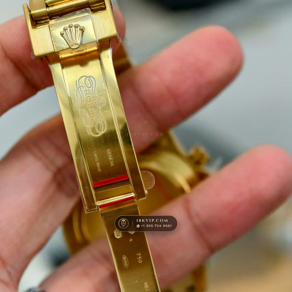 Rolex Cosmograph Daytona John Mayer Emerald Dial 18K Yellow Gold Geneva Atelier Spec Ref. 116508 — Private Vault Edition — Studio Gallery Plate VII in 18K Yellow Gold Au750 (216.7g Verified Mass, Rolex Manufacture Cal. 4130 - 72h Power Reserve)