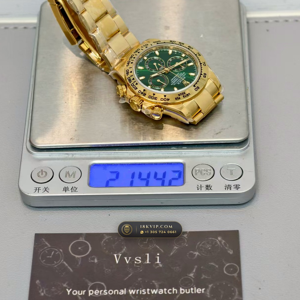 Rolex Cosmograph Daytona John Mayer Emerald Dial 18K Yellow Gold Geneva Atelier Spec Ref. 116508 — Private Vault Edition — Studio Gallery Plate IX in 18K Yellow Gold Au750 (216.7g Verified Mass, Rolex Manufacture Cal. 4130 - 72h Power Reserve)