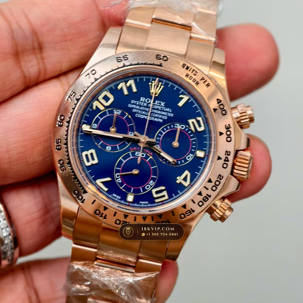 Rolex Cosmograph Daytona Racing Arabic Dial 18K Everose Gold Deep Crystal Optics Ref. 126505 — Private Vault Edition — Studio Gallery Plate II in 18K Rose Gold Au750 (216.3g Verified Mass, Rolex Manufacture Cal. 4131 - 72h Power Reserve)