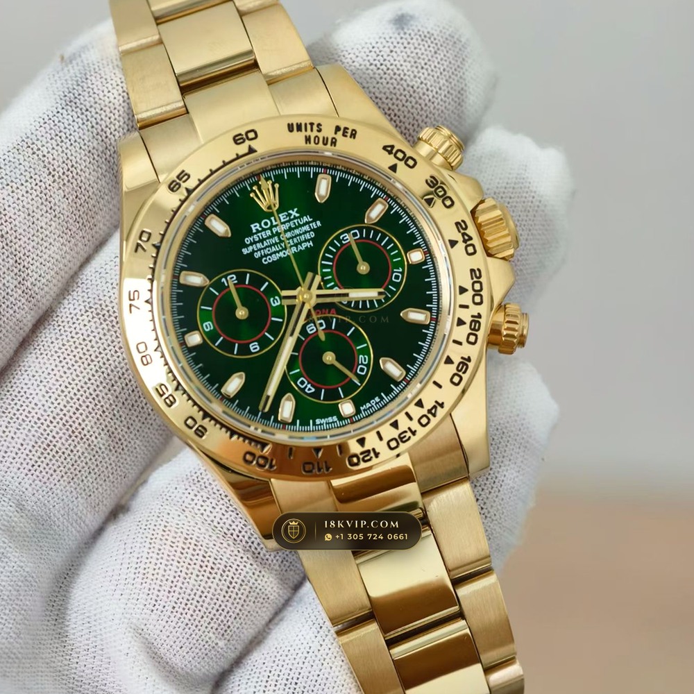 Rolex Cosmograph Daytona John Mayer Emerald Dial 18K Yellow Gold Ref. 116508 — Private Vault Edition — Studio Gallery Plate II in 18K Yellow Gold Au750 (216.7g Verified Mass, Rolex Manufacture Cal. 4130 - 72h Power Reserve)