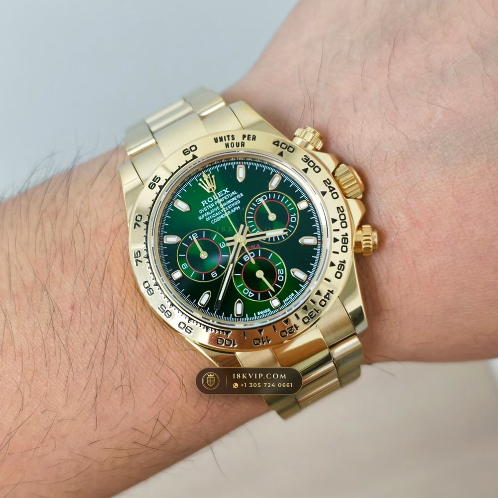 Rolex Cosmograph Daytona John Mayer Emerald Dial 18K Yellow Gold Ref. 116508 — Private Vault Edition — Studio Gallery Plate VIII in 18K Yellow Gold Au750 (216.7g Verified Mass, Rolex Manufacture Cal. 4130 - 72h Power Reserve)