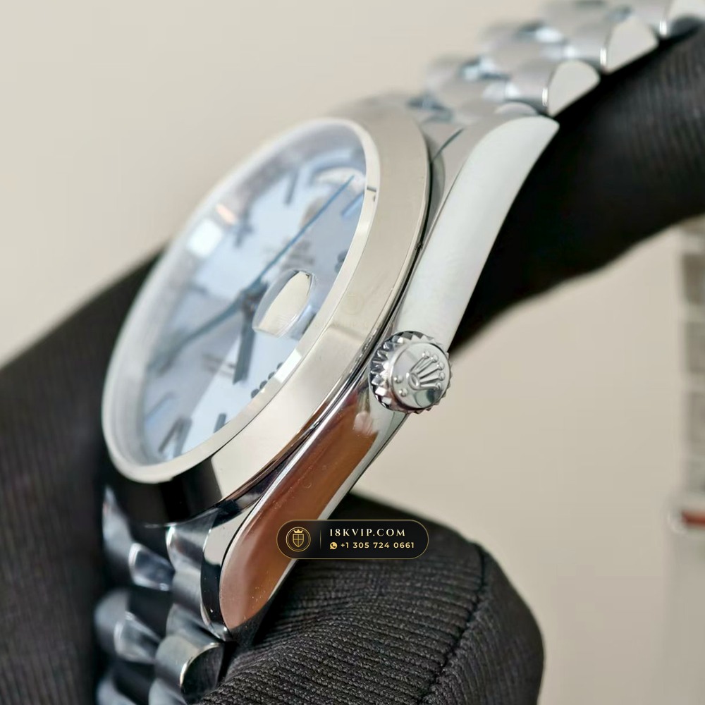 Rolex Day-Date 40 950 Platinum Ref. 228206 — Private Vault Edition — Studio Gallery Plate IV in 950 Platinum Pt950 (280.4g Verified Mass, Rolex Manufacture Cal. 3255 - 70h Power Reserve)