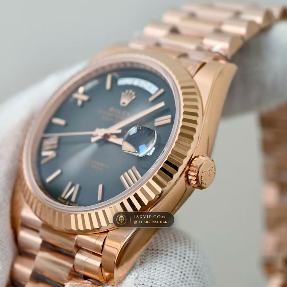Rolex Day-Date 40 Graduated Ombre Sunray Dial 18K Everose Gold Ref. 228235 — Private Vault Edition — Studio Gallery Plate IV in 18K Rose Gold Au750 (210.8g Verified Mass, Rolex Manufacture Cal. 3255 - 70h Power Reserve)