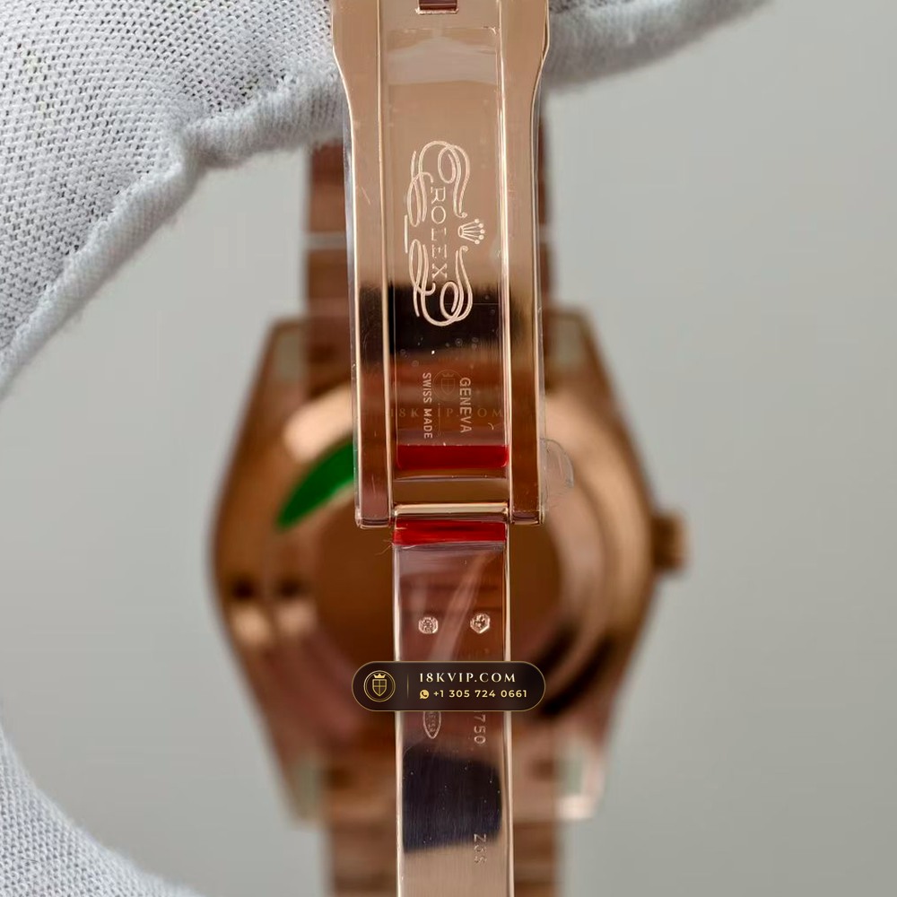 Rolex Day-Date 40 Graduated Ombre Sunray Dial 18K Everose Gold Ref. 228235 — Private Vault Edition — Studio Gallery Plate VI in 18K Rose Gold Au750 (210.8g Verified Mass, Rolex Manufacture Cal. 3255 - 70h Power Reserve)