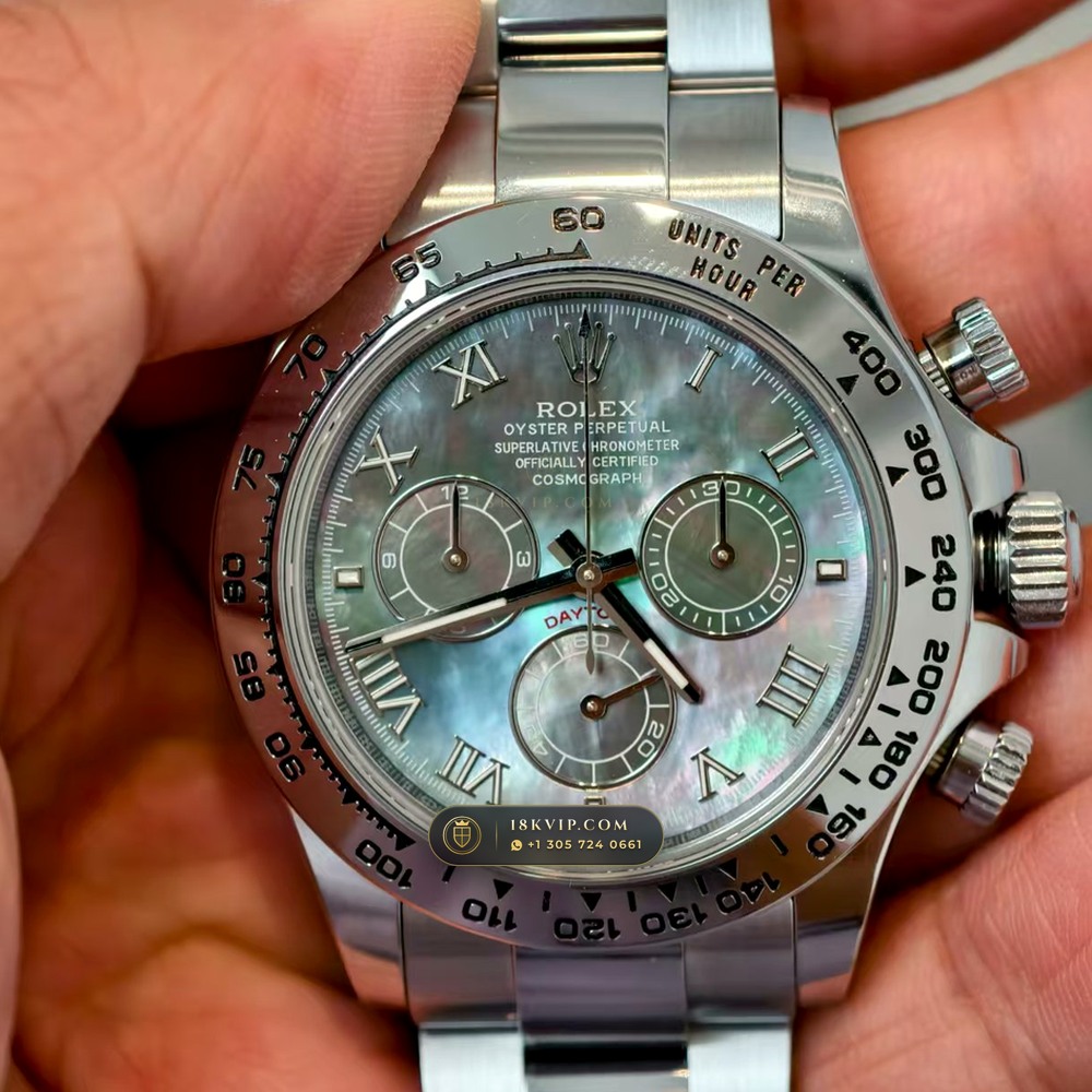Rolex Cosmograph Daytona Tahitian Mother-of-Pearl Dial 18K White Gold Ref. 126509 — Private Vault Edition — Studio Gallery Plate V in 18K White Gold Au750 (216.7g Verified Mass, Rolex Manufacture Cal. 4131 - 72h Power Reserve)