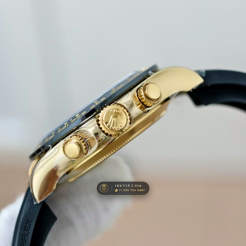 Rolex Cosmograph Daytona 18K Yellow Gold Geneva Atelier Spec Ref. 116518LN — Private Vault Edition — Studio Gallery Plate V in 18K Yellow Gold Au750 (160.7g Verified Mass, Rolex Manufacture Cal. 4130 - 72h Power Reserve)