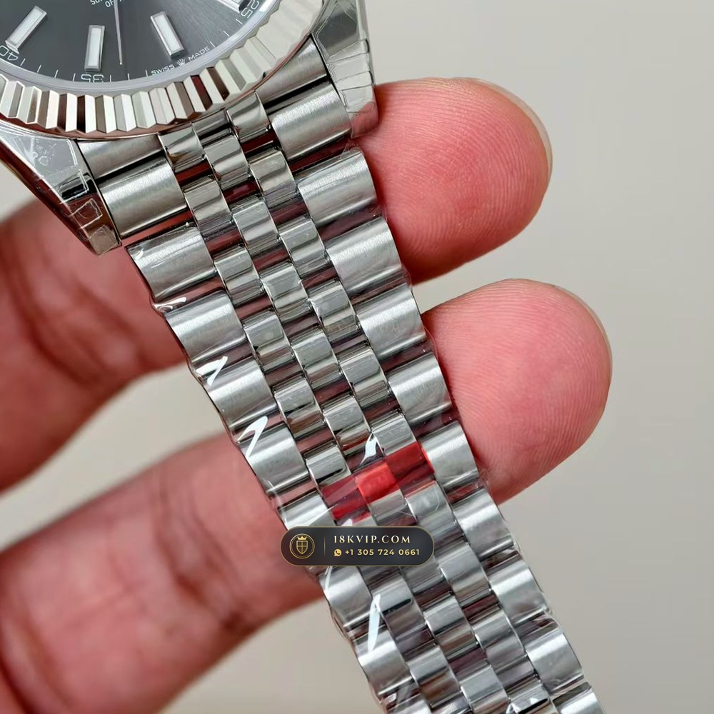 Rolex Datejust 41 Fluted 18K White Gold Bezel & Sunray Dial Ref. 126334 — Private Vault Edition — Studio Gallery Plate V in 904L Stainless Steel Custom Architecture (150.2g Verified Mass, Rolex Manufacture Cal. 3235 - 70h Power Reserve)