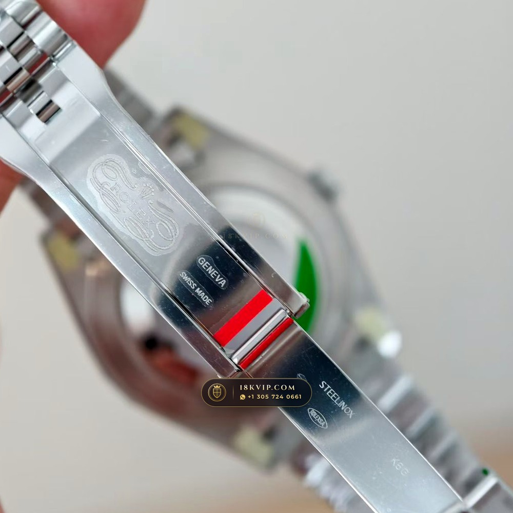 Rolex Datejust 41 Fluted 18K White Gold Bezel & Sunray Dial Ref. 126334 — Private Vault Edition — Studio Gallery Plate VII in 904L Stainless Steel Custom Architecture (150.2g Verified Mass, Rolex Manufacture Cal. 3235 - 70h Power Reserve)