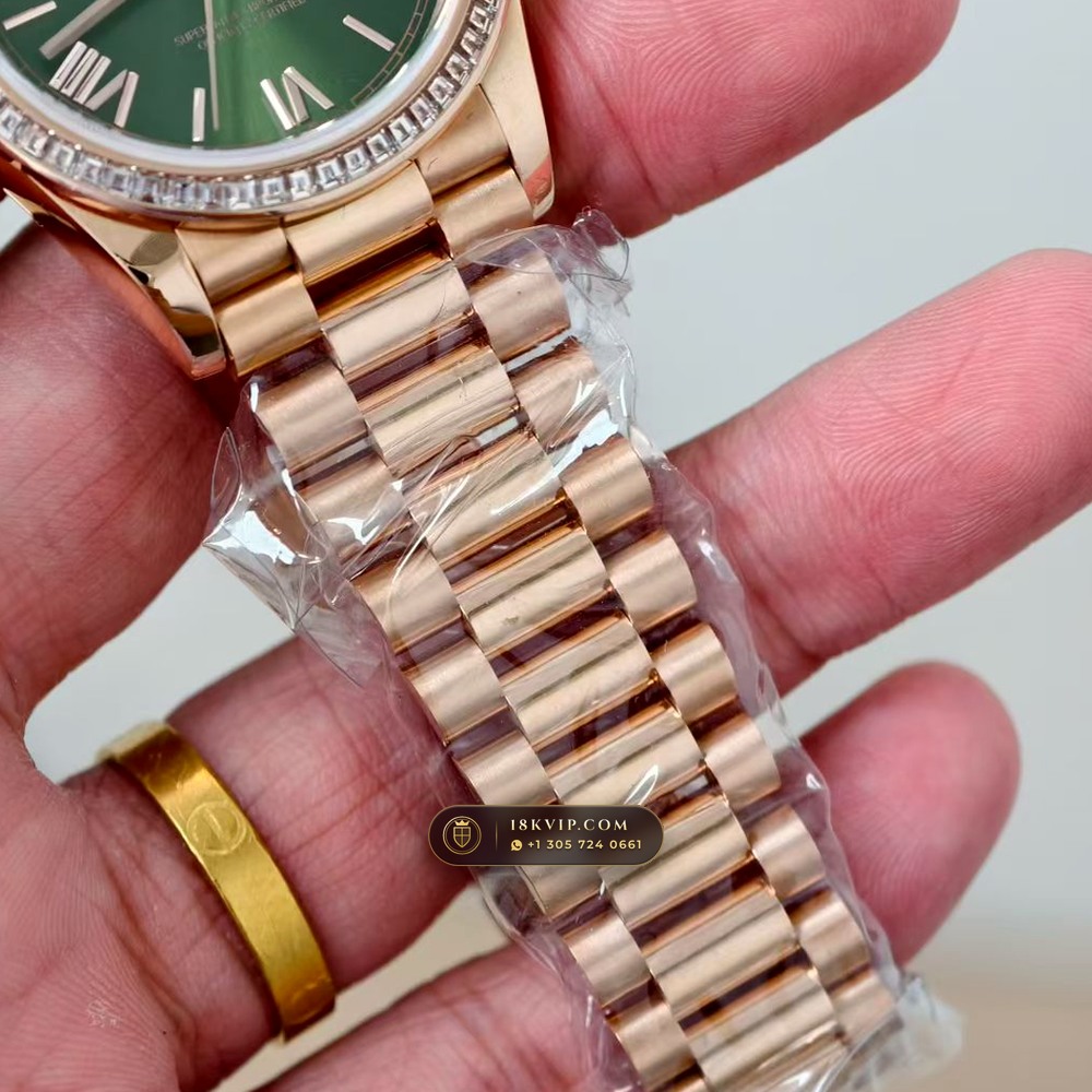 Rolex Day-Date 36 Baguette Diamond Bezel 18K Everose Gold Ref. 128345RBR — Private Vault Edition — Studio Gallery Plate V in 18K Rose Gold Au750 (183.4g Verified Mass, Rolex Manufacture Cal. 3255 - 70h Power Reserve)