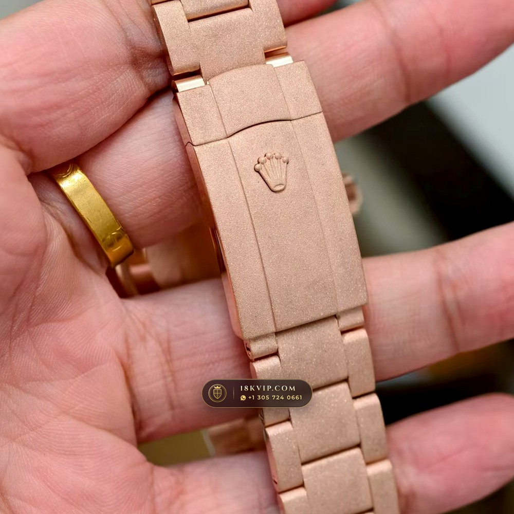 Rolex Sky-Dweller 18K Everose Gold Ref. 336935 — Private Vault Edition — Studio Gallery Plate VI in 18K Rose Gold Au750 (252.2g Verified Mass, Rolex Manufacture Cal. 9002 Annual Calendar)