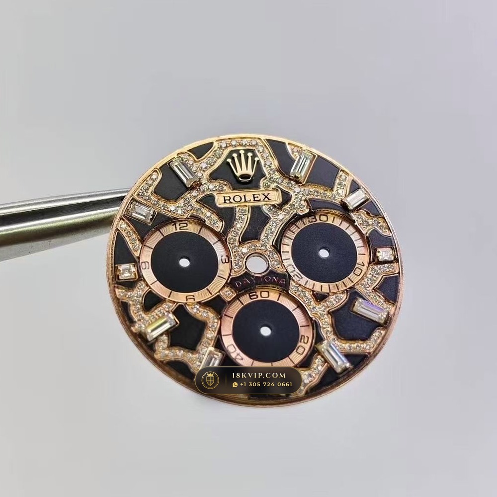 Rolex Cosmograph Daytona Giraffe Off-Catalogue Diamond Edition 18K Everose Gold Geneva Atelier Spec Ref. 126555TBR — Private Vault Edition — Studio Gallery Plate XIII in 18K Rose Gold Au750 (216.3g Verified Mass, Rolex Manufacture Cal. 4131 - 72h Power Reserve)