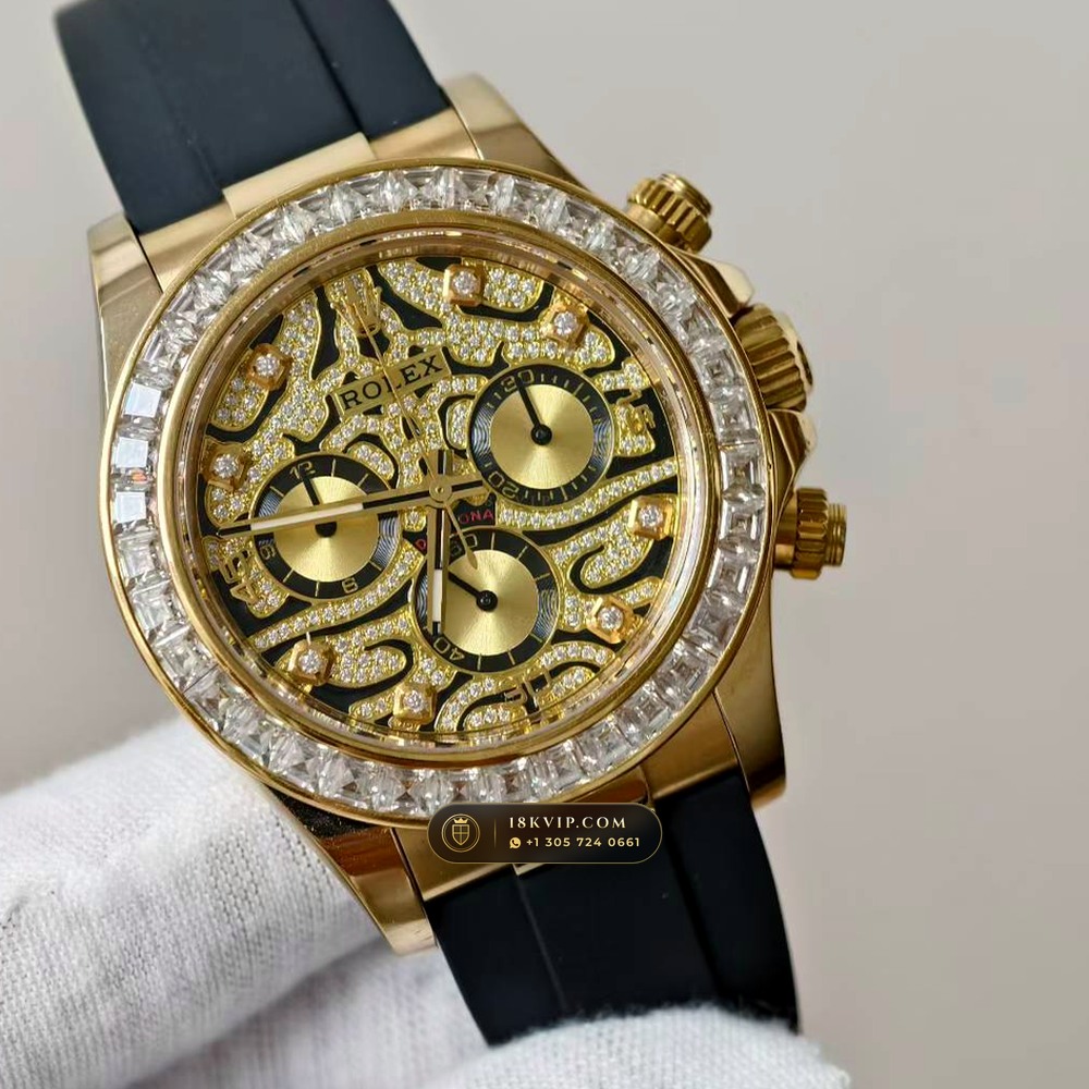 Rolex Cosmograph Daytona Diamond-Set Bezel 18K Yellow Gold Ref. 116598TBR — Private Vault Edition — Studio Gallery Plate II in 18K Yellow Gold Au750 (216.8g Verified Mass, Rolex Manufacture Cal. 4130 - 72h Power Reserve)