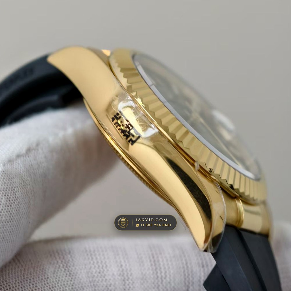 Rolex Sky-Dweller Sunray Green Dial 18K Yellow Gold Ref. 336938 — Private Vault Edition — Studio Gallery Plate V in 18K Yellow Gold Au750 (252.0g Verified Mass, Rolex Manufacture Cal. 9002 Annual Calendar)