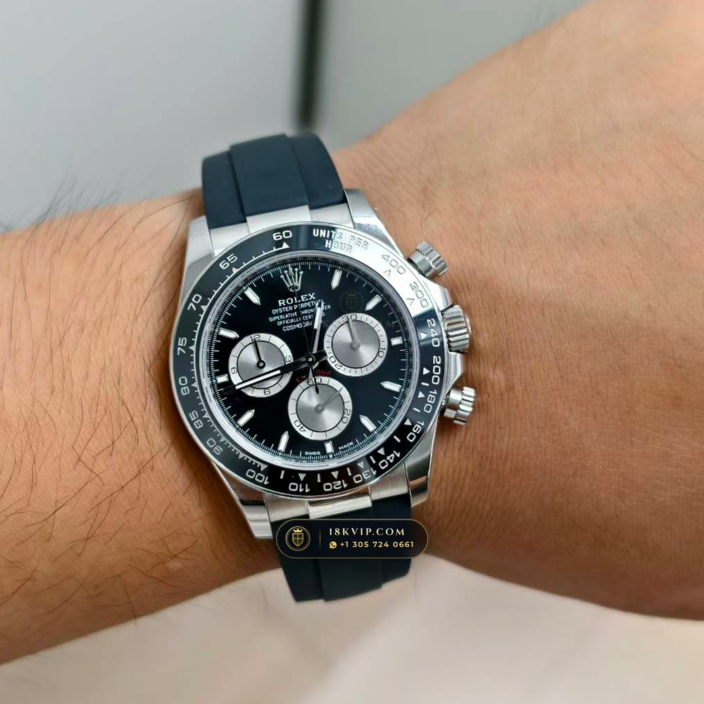 Rolex Cosmograph Daytona Ghost Sunray Grey & Black Subdials on Oysterflex 18K White Gold Ref. 126519LN — Private Vault Edition — Studio Gallery Plate VIII in 18K White Gold Au750 (160.5g Verified Mass, Rolex Manufacture Cal. 4131 - 72h Power Reserve)