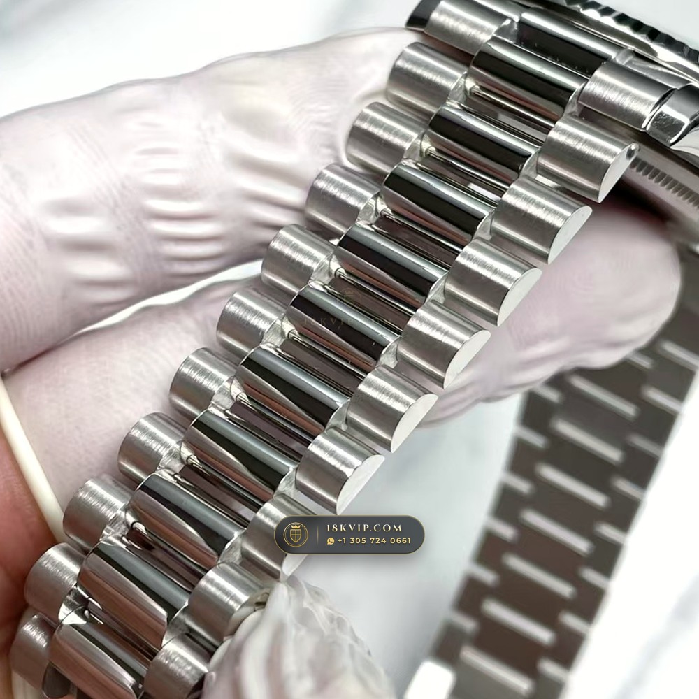 Rolex Day-Date 40 Ice-Blue Sunray Dial 950 Platinum Ref. 228206 — Private Vault Edition — Studio Gallery Plate IV in 950 Platinum Pt950 (286.0g Verified Mass, Rolex Manufacture Cal. 3255 - 70h Power Reserve)