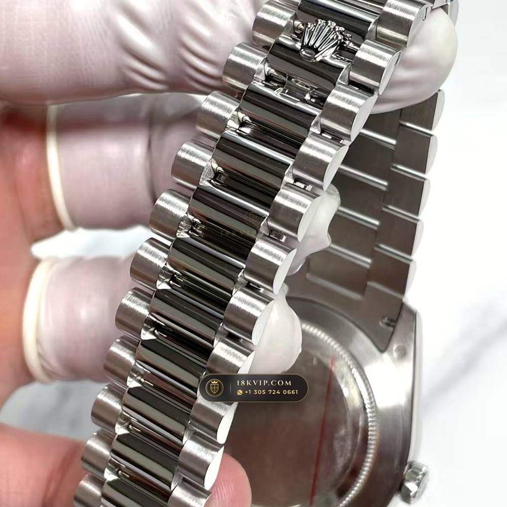 Rolex Day-Date 40 Ice-Blue Sunray Dial 950 Platinum Ref. 228206 — Private Vault Edition — Studio Gallery Plate IX in 950 Platinum Pt950 (286.0g Verified Mass, Rolex Manufacture Cal. 3255 - 70h Power Reserve)