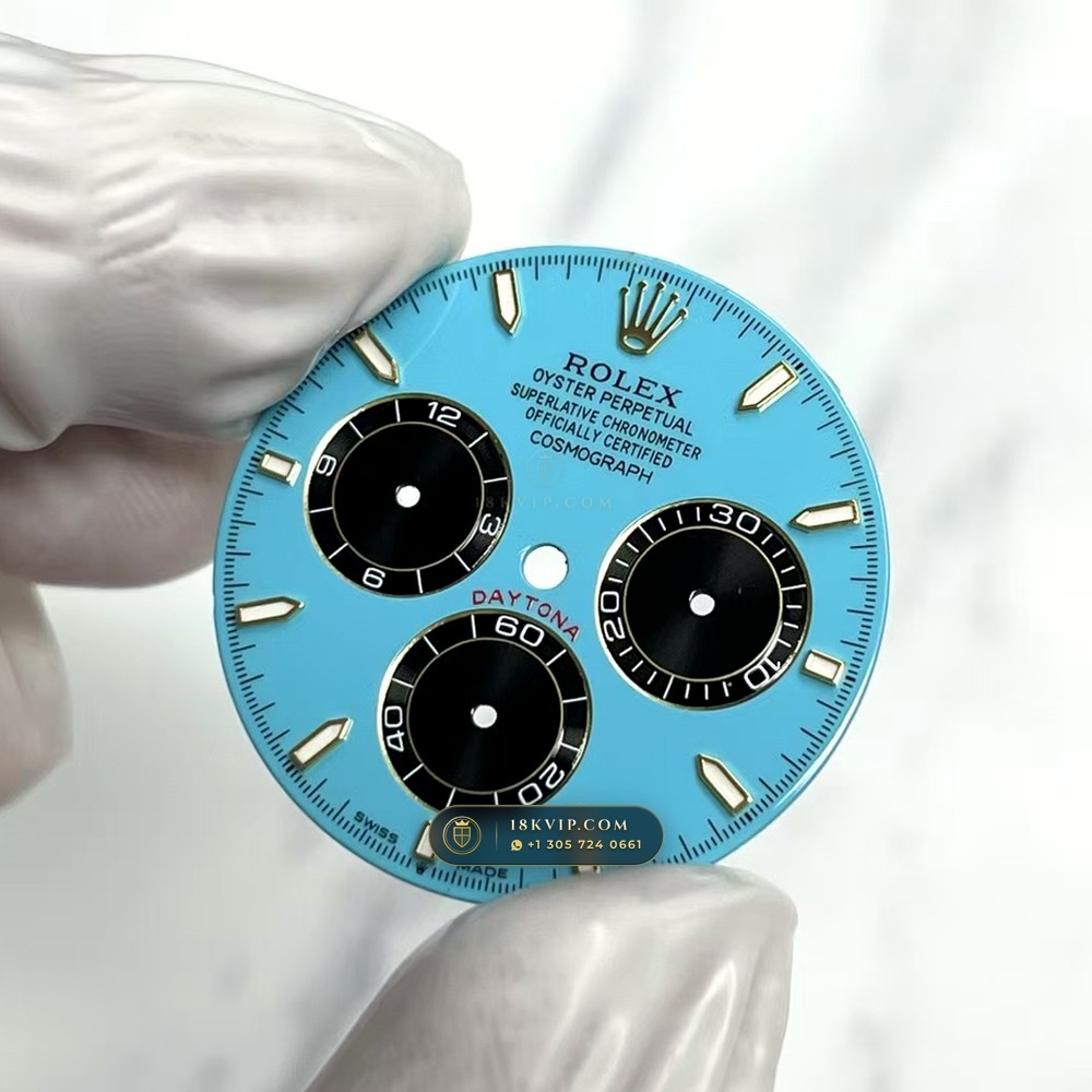 Rolex Cosmograph Daytona Tiffany Blue Dial 18K Yellow Gold Ref. 126518 — Private Vault Edition — Studio Gallery Plate VII in 18K Yellow Gold Au750 (160.1g Verified Mass, Rolex Manufacture Cal. 4131 - 72h Power Reserve)