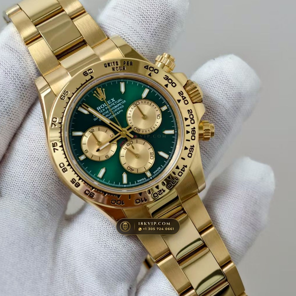 Rolex Cosmograph Daytona John Mayer II Emerald & Gold Subdials 18K Yellow Gold Ref. 126508 — Private Vault Edition — Studio Gallery Plate II in 18K Yellow Gold Au750 (216.4g Verified Mass, Rolex Manufacture Cal. 4131 - 72h Power Reserve)